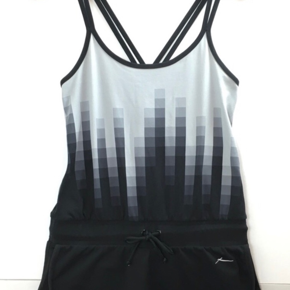 Gottex Black Ombré Swim Sun Tennis Yoga Pilate Tank Tee Top Shirt